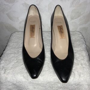 Women’s Amalfi Black Heels Preowned Size 8aaa